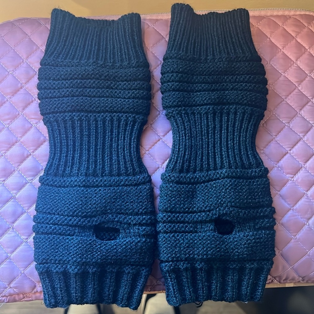 Ribbed Hand/Arm Warmer